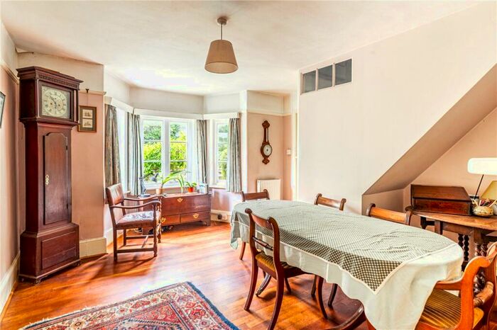 3 Bedroom Detached House For Sale In Woodcock Hill, Berkhamsted, Hertfordshire, HP4