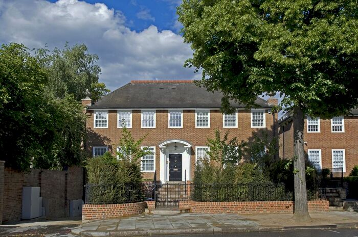 7 Bedroom Detached House To Rent In Abbotsbury Road, London, W14