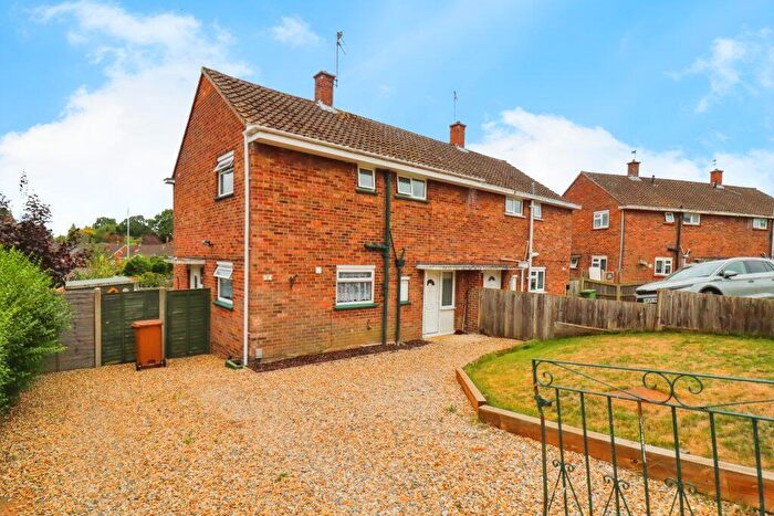 3 Bedroom Semi Detached House For Sale In Birkbeck Way, Norwich, NR7