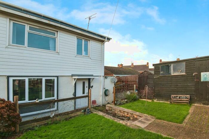 3 Bedroom Semi-Detached House For Sale In Austen Close, Exeter, Devon, EX4