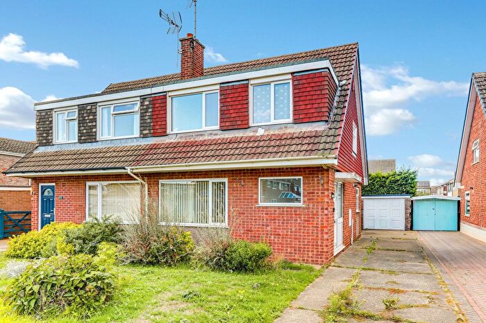 3 Bedroom Semi Detached House For Sale In Lathkilldale Crescent, Long Eaton, NG10
