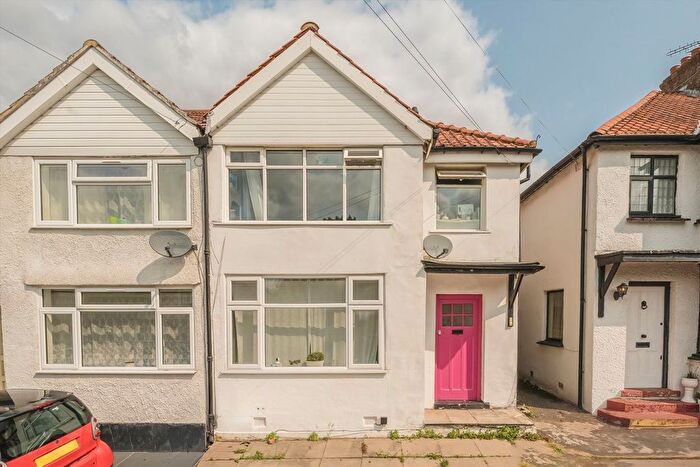 1 Bedroom Flat To Rent In Beresford Avenue, Hanwell, W7