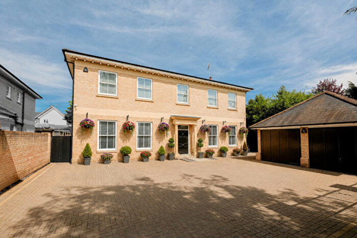 6 Bedroom Detached House For Sale In Gutters Lane, Chelmsford, CM1