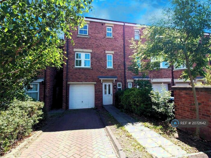 4 Bedroom End Of Terrace House To Rent In Herons Court, Durham, DH1