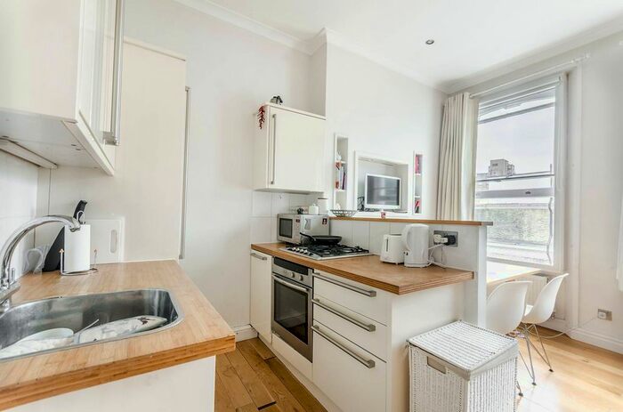 1 Bedroom Flat To Rent In Cromwell Road, Kensington, London, SW5