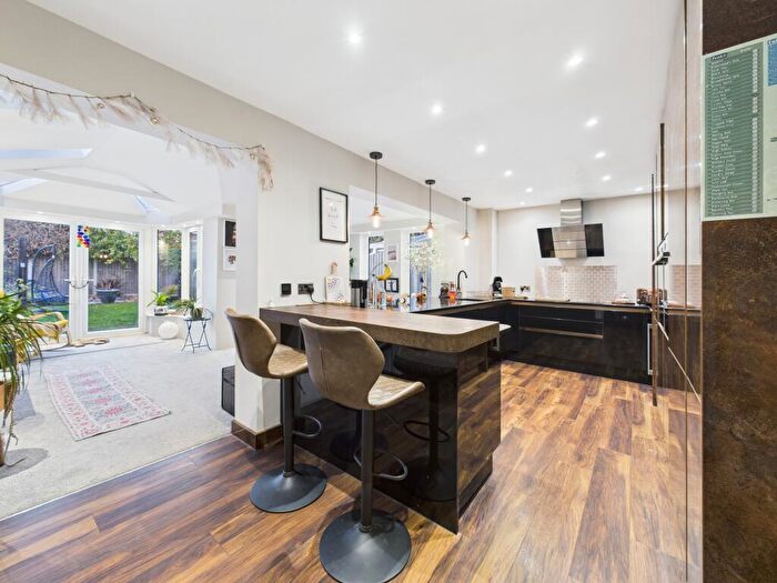 3 Bedroom Detached House For Sale In Sevenlands Drive, Boulton Moor, DE24