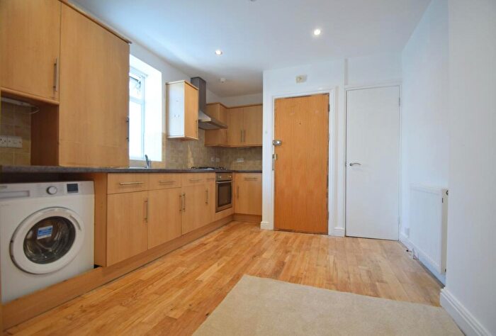 1 Bedroom Flat To Rent In The Walk, Roath, CF24