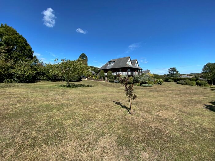 4 Bedroom Town House To Rent In White Court, Alfriston, BN26