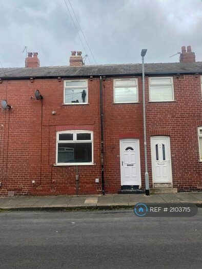 3 Bedroom Terraced House To Rent In Dawlish Road, Leeds, LS9