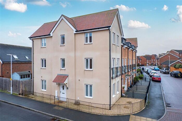 3 Bedroom End Of Terrace House For Sale In Buttercup Avenue, Minster On Sea, Sheerness, Kent, ME12