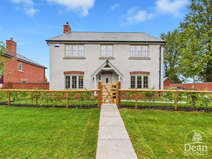 4 Bedroom Detached House For Sale In Cherry Tree Mews, Madley, HR2