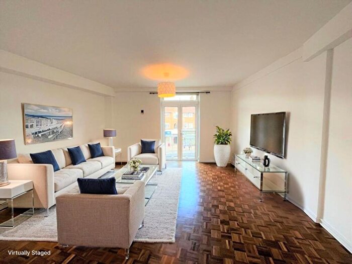 1 Bedroom Flat To Rent In Burkes Road, Beaconsfield, HP9