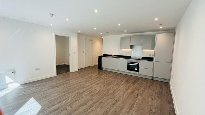 1 Bedroom Apartment To Rent In Alexandra Park. Willow Road, Burley, Leeds, LS4