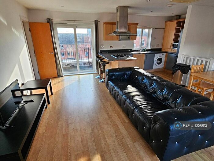 3 Bedroom Flat To Rent In Ellerman Road, Liverpool, L3