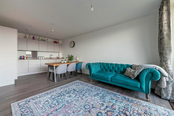 1 Bedroom Flat For Sale In Marlowe Road, Walthamstow, E17