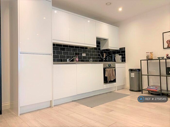 1 Bedroom Flat To Rent In Wing House, Aylesbury, HP20