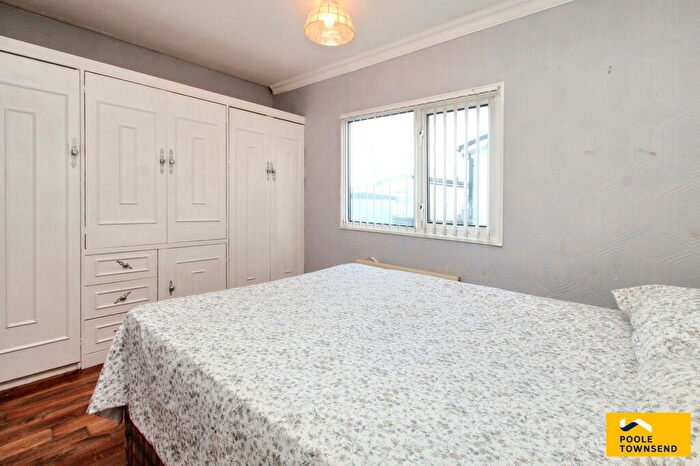 2 Bedroom Chalet For Sale In West Shore Park, Walney, Barrow-in-furness, LA14