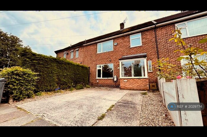 3 Bedroom Terraced House To Rent In Avebury Road, Manchester, M23