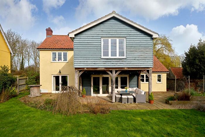 4 Bedroom Detached House For Sale In Cherry Blossom Cottage, Wortham, IP22