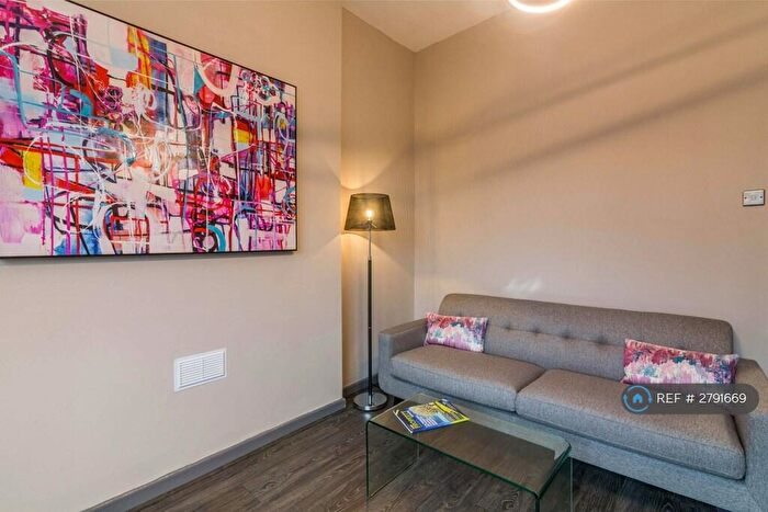 2 Bedroom Flat To Rent In Ebury Road, Nottingham, NG5