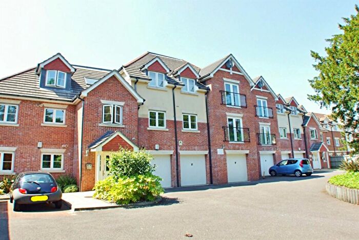 3 Bedroom Flat To Rent In Bournemouth, BH2