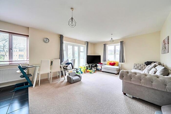 2 Bedroom Flat For Sale In Highgate House, High Wycombe, Buckinghamshire, HP11