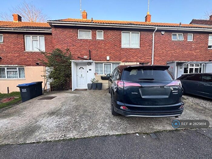 3 Bedroom Terraced House To Rent In Feather Dell, Hatfield, AL10