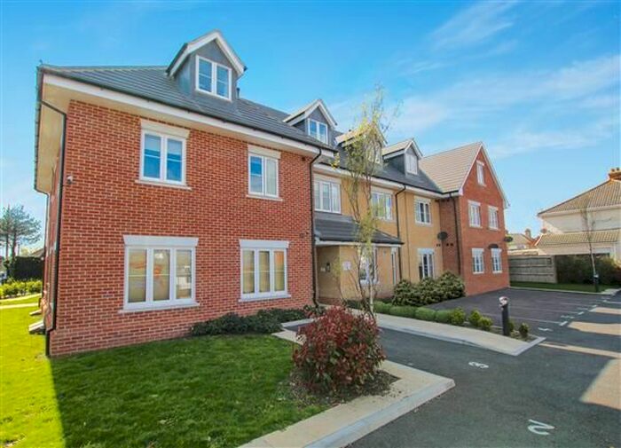 2 Bedroom Flat To Rent In Fairmile Road, Christchurch, BH23