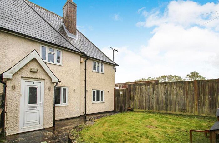 3 Bedroom End Of Terrace House To Rent In Malthouse CottagesDean StreetEast FarleighKent, ME15