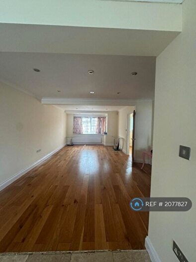 3 Bedroom Terraced House To Rent In Rayners Lane, Harrow, HA2