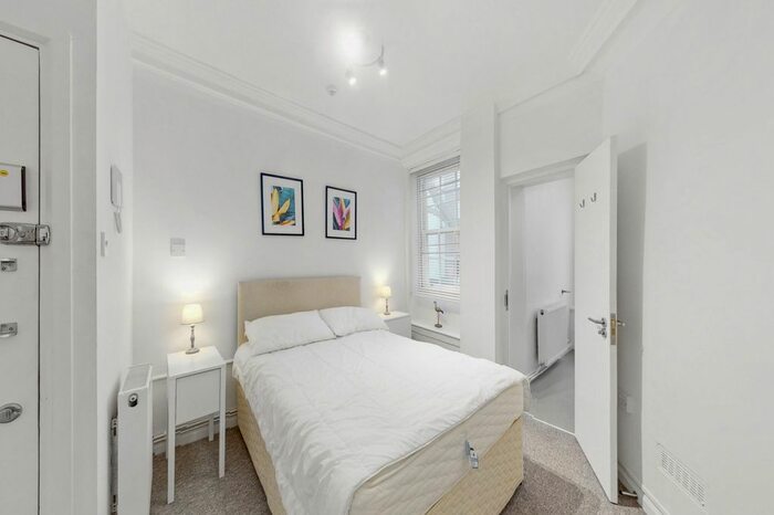 1 Bedroom Terraced House To Rent In Old Gloucester Street, Bloomsbury, WC1N