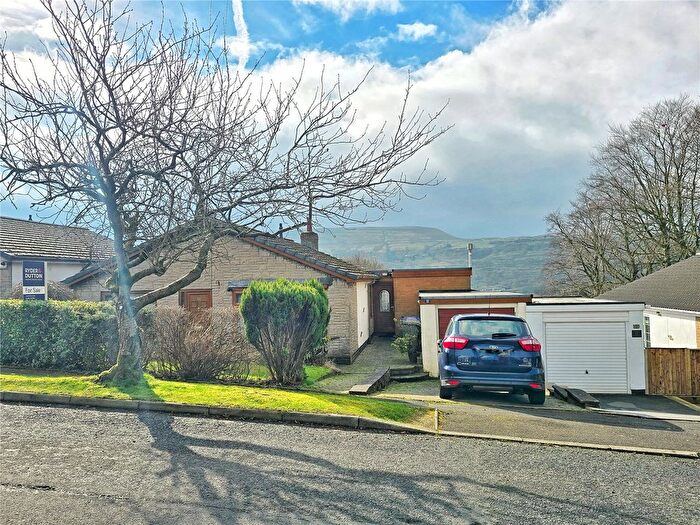 3 Bedroom Bungalow For Sale In Heightside Avenue, Rawtenstall, Rossendale, BB4