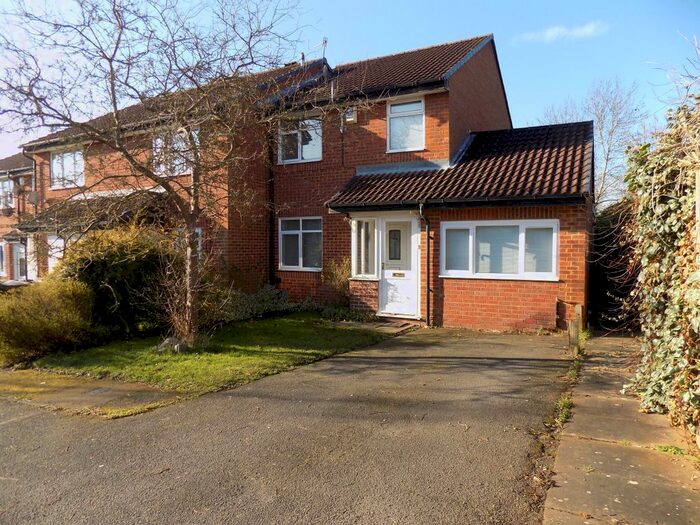 4 Bedroom End Of Terrace House To Rent In Robinswood, Luton, Bedfordshire, LU2