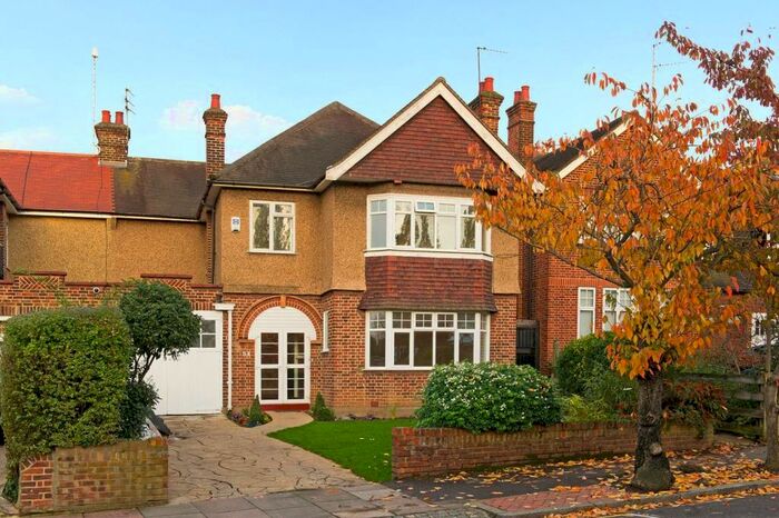 4 Bedroom Semi-Detached House To Rent In Bancroft Avenue, East Finchley, London, N2