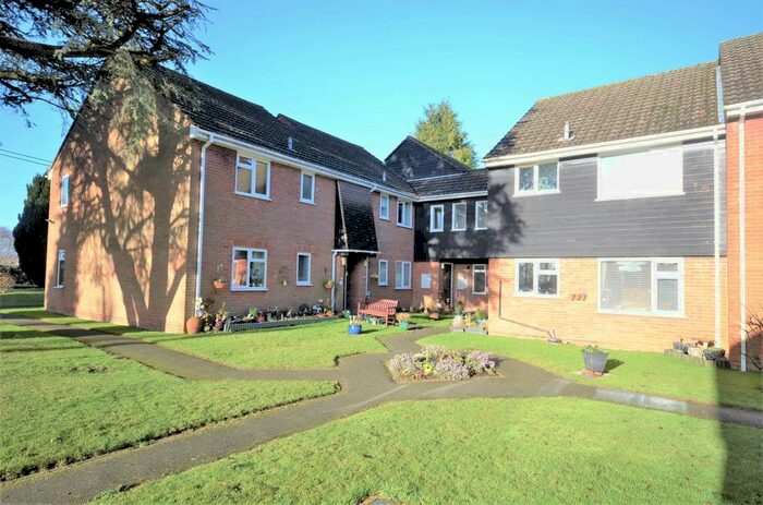 1 Bedroom Flat To Rent In Coulson Court, Prestwood, Great Missenden, Buckinghamshire, HP16