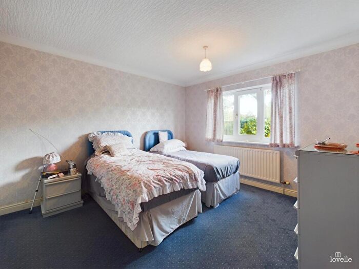 2 Bedroom Detached Bungalow For Sale In Carr Lane, Bonby, DN20