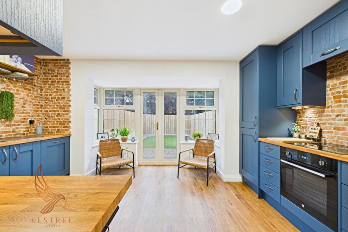 4 Bedroom Terraced House For Sale In Bretton Close, Brierley, Barnsley, S72