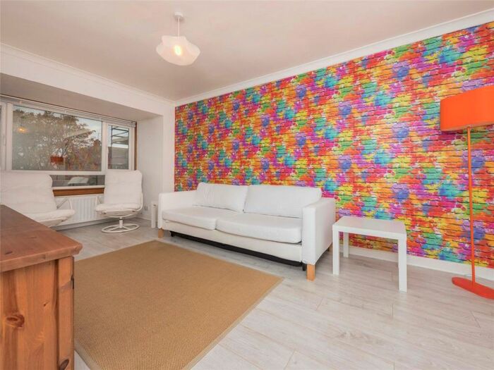2 Bedroom Flat To Rent In Granton Road, Edinburgh, EH5