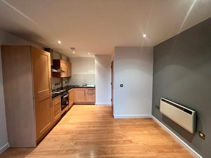 1 Bedroom Flat To Rent In Colonial Buildings, -, Sunbridge Road, Bradford, BD1