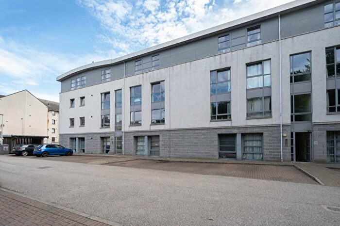 2 Bedroom Flat To Rent In Merkland Lane, (Near Aberdeen Beach), AB24