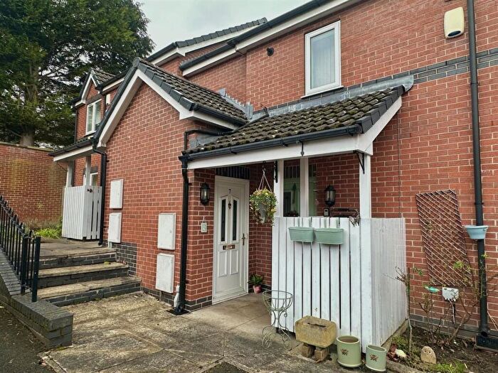2 Bedroom Maisonette For Sale In Peter Wood Gardens, Stretford, Manchester, M32