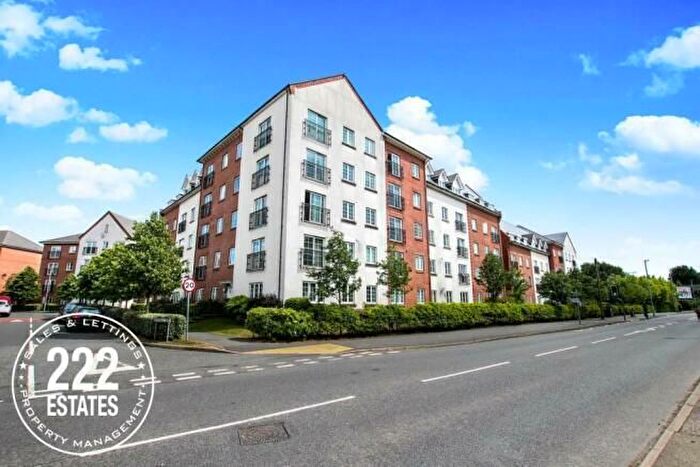 2 Bedroom Flat To Rent In Greenings Court, Orford, WA2