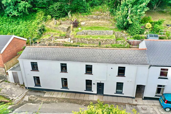 3 Bedroom Semi-Detached House For Sale In Ty Bryn Hill, Abertillery, NP13