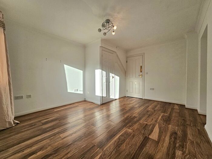 3 Bedroom Semi Detached House To Rent In Hill View Drive, London, SE28