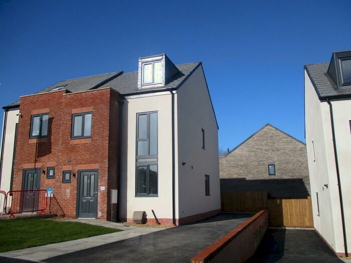 3 Bedroom Semi-Detached House To Rent In Turnstone Drive, Carlisle, CA2