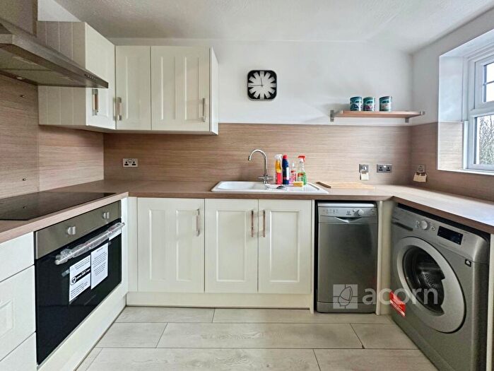 2 Bedroom Flat To Rent In Bow Arrow Lane Dartford, DA2