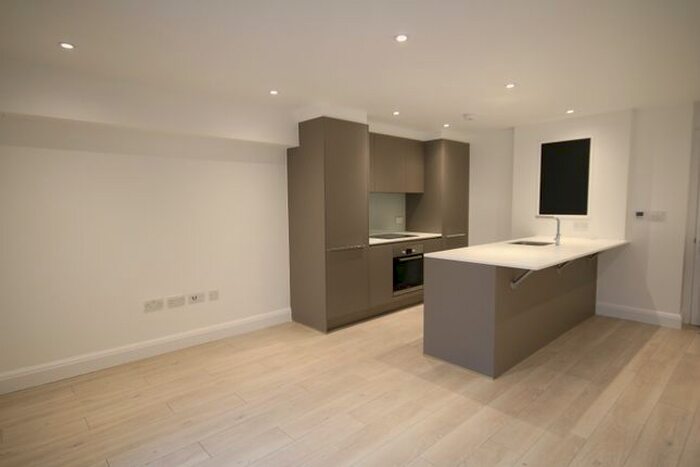 1 Bedroom Flat To Rent In London, Crouch End, N8