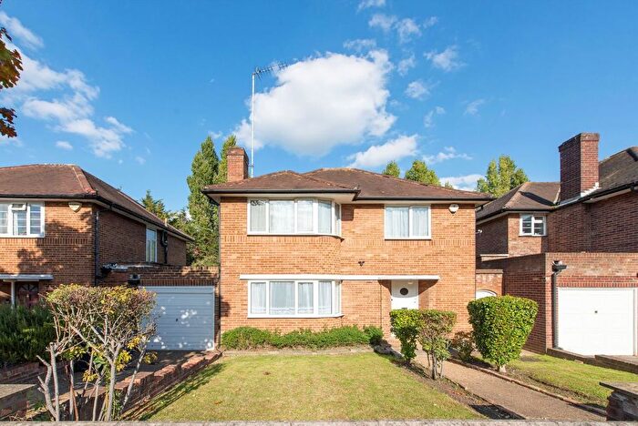 3 Bedroom Property To Rent In Ashbourne Road, Ealing, W5