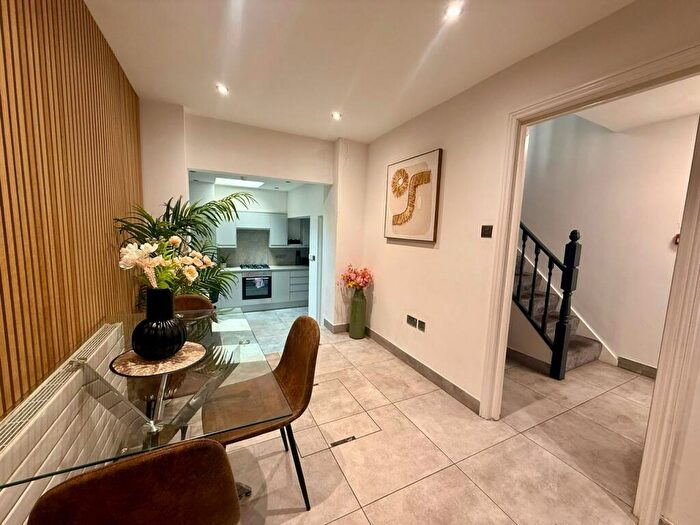 6 Bedroom Terraced House To Rent In St Margret Place, BN1