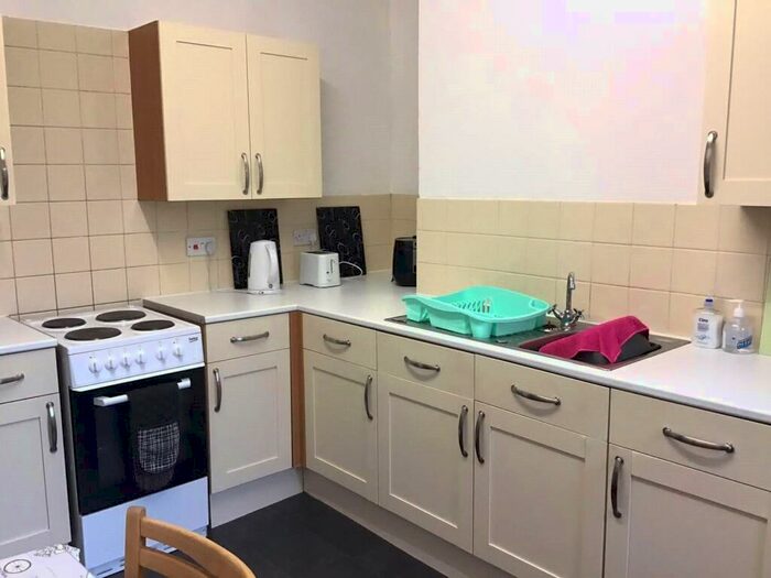 2 Bedroom Terraced House To Rent In Penchwintan Road, Bangor, Gwynedd, LL57